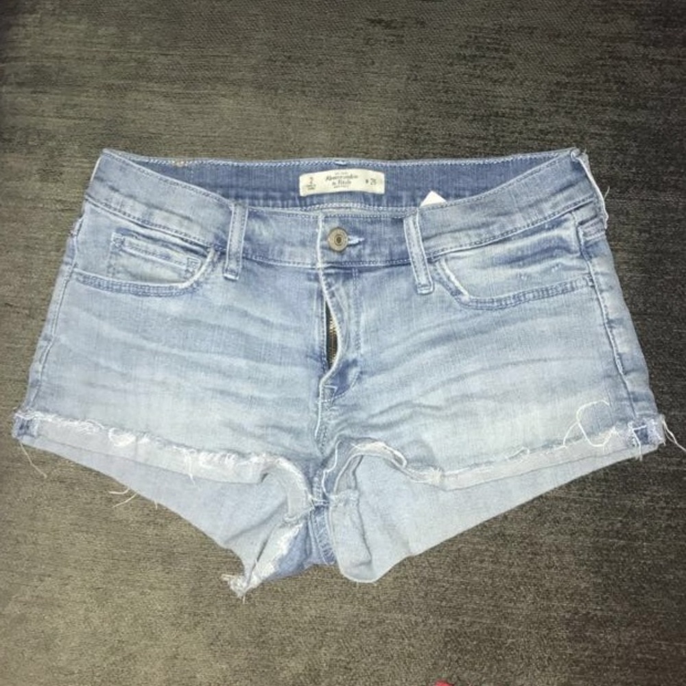Light wash Abercrombie denim shorts